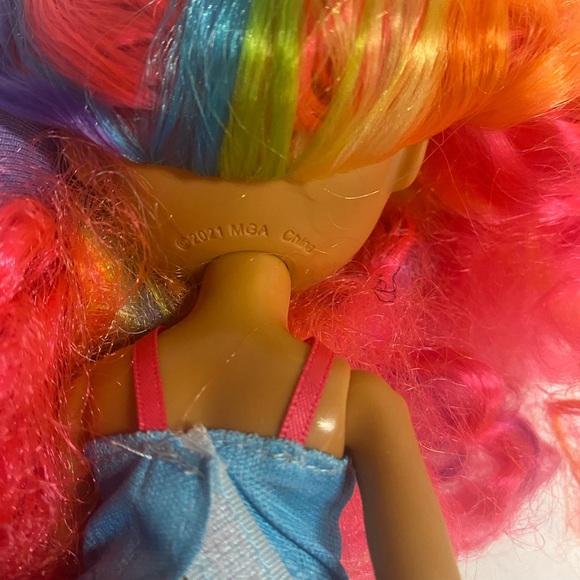 Rainbow High Rockstars Carmen Major Doll - Picture 6 of 8